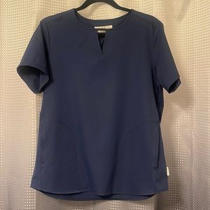 NAVY SCRUB TOP